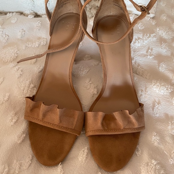 Nude Ruffle Heels - Picture 2 of 3